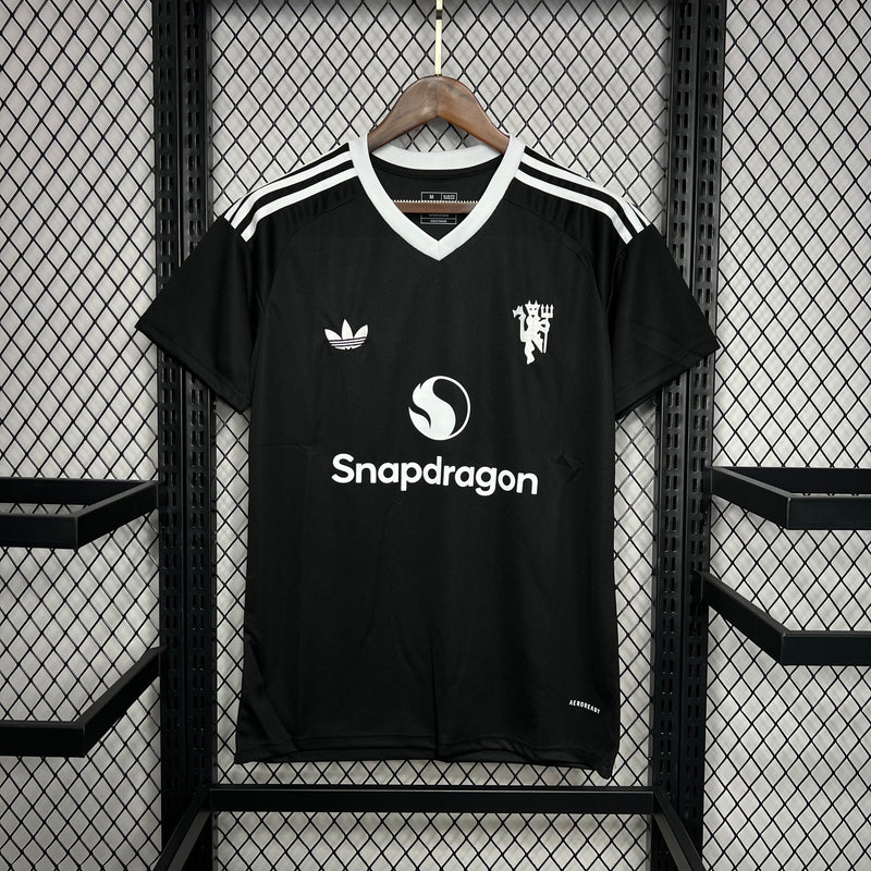 CAMISA DO MANCHESTER UNITED 25/26 PRETO GOLEIRO