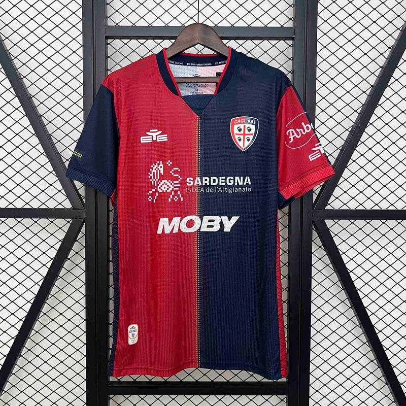 CAMISA DO CAGLIARI 25/26 VERMELHO E AZUL