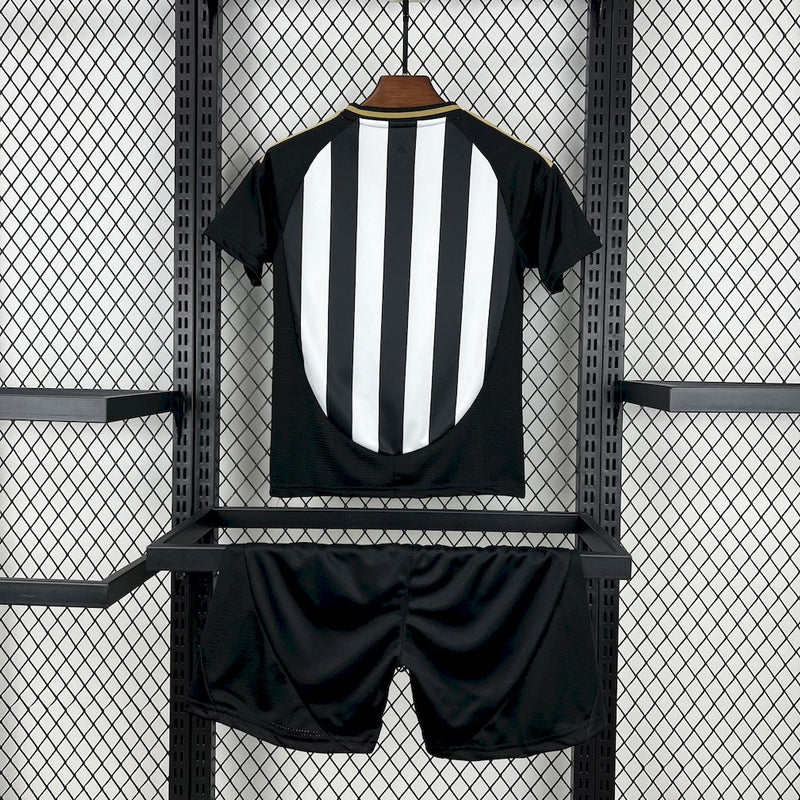 CONJUNTO INFANTIL DO ATLETICO MINEIRO 25/26 PRETO E BRANCO