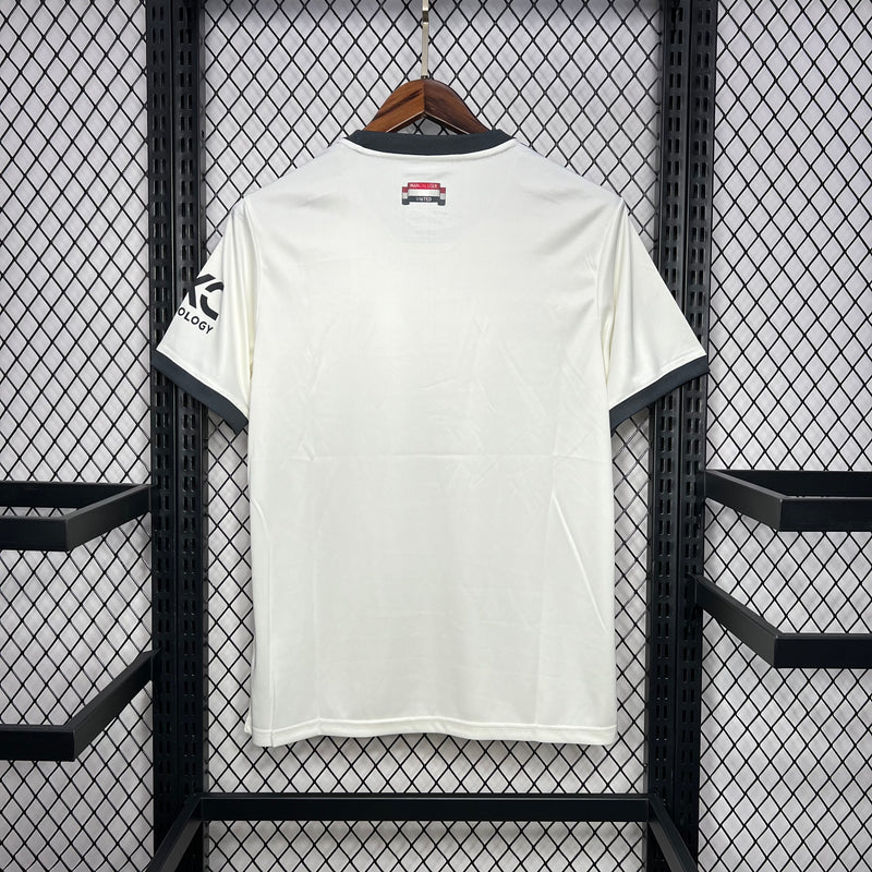 CAMISA DO MANCHESTER UNITED 25/26 BRANCO